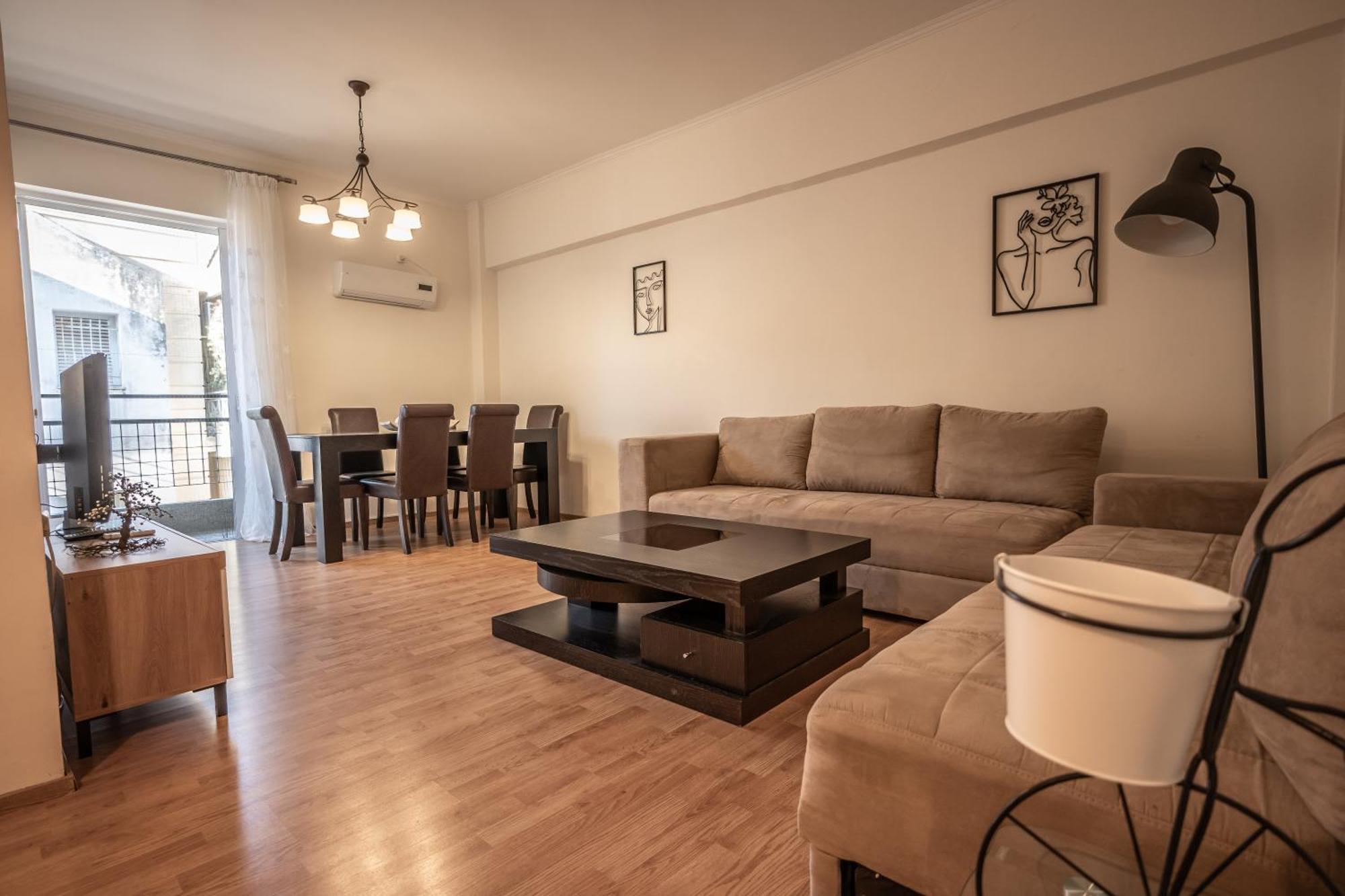Central Escape Apartment Kalamata Ngoại thất bức ảnh